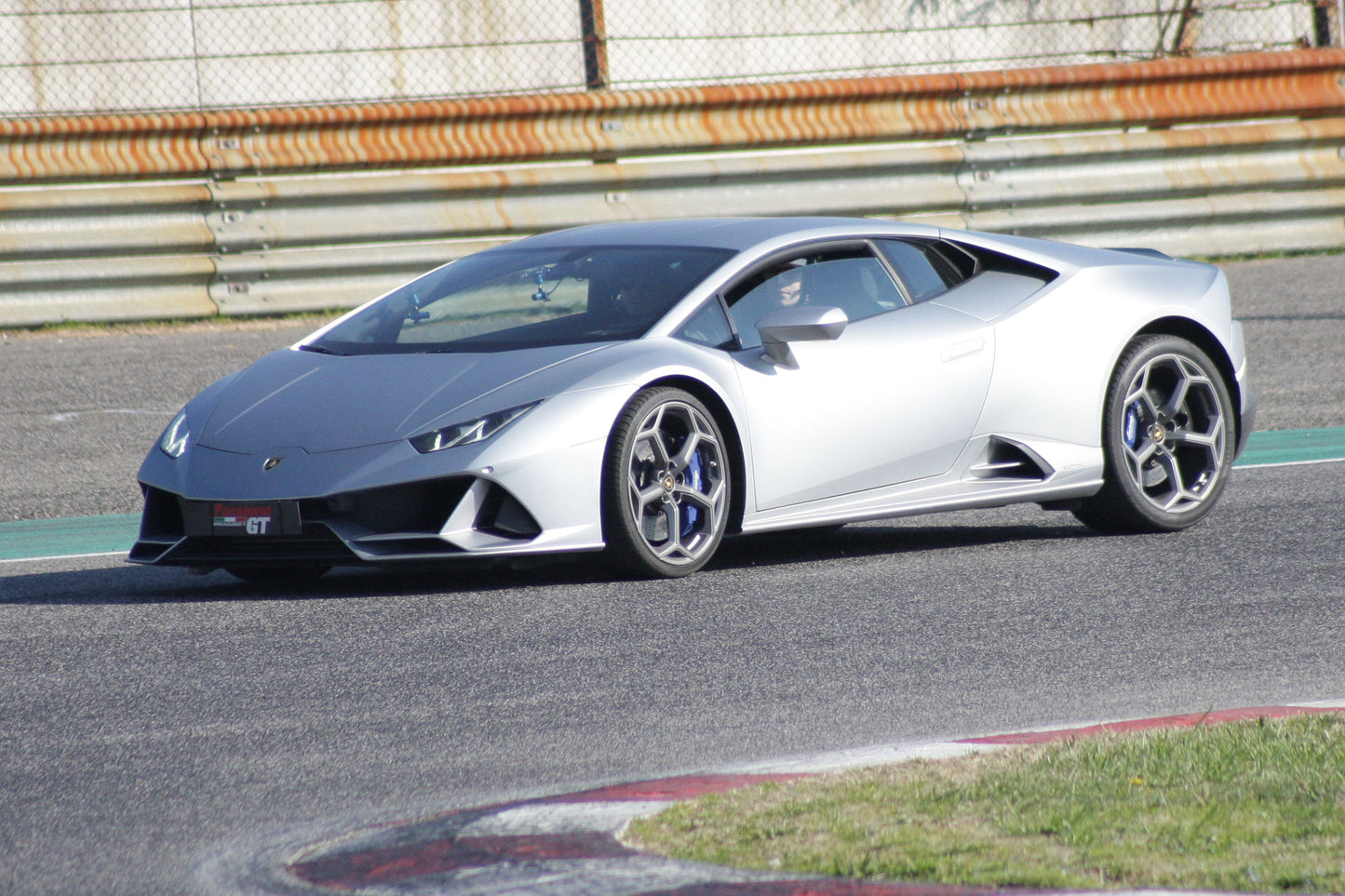 Guida una Lamborghini Huracán EVO in pista