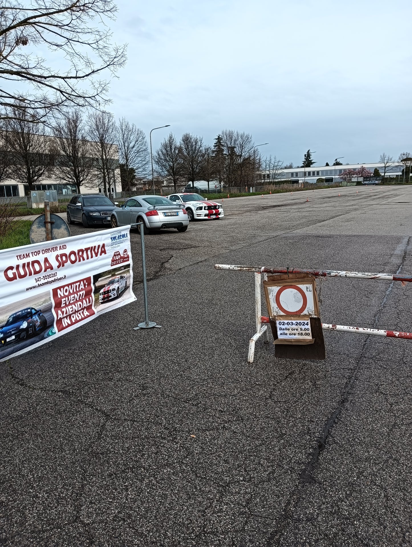 Corso di Guida Sportiva: Porta la Tua Guida a un Livello Leggendario!