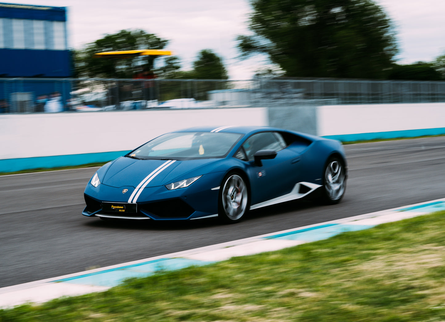 Guida una Lamborghini Huracán AVIO in pista