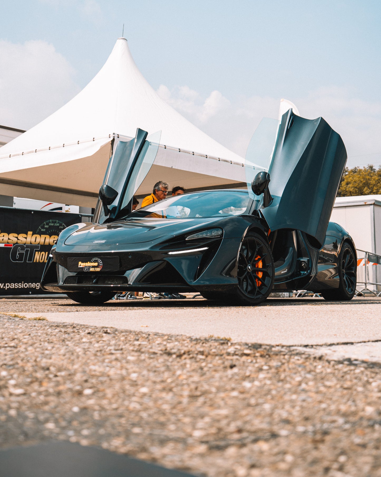 Corso di Guida Sportiva in McLaren Artura Performance