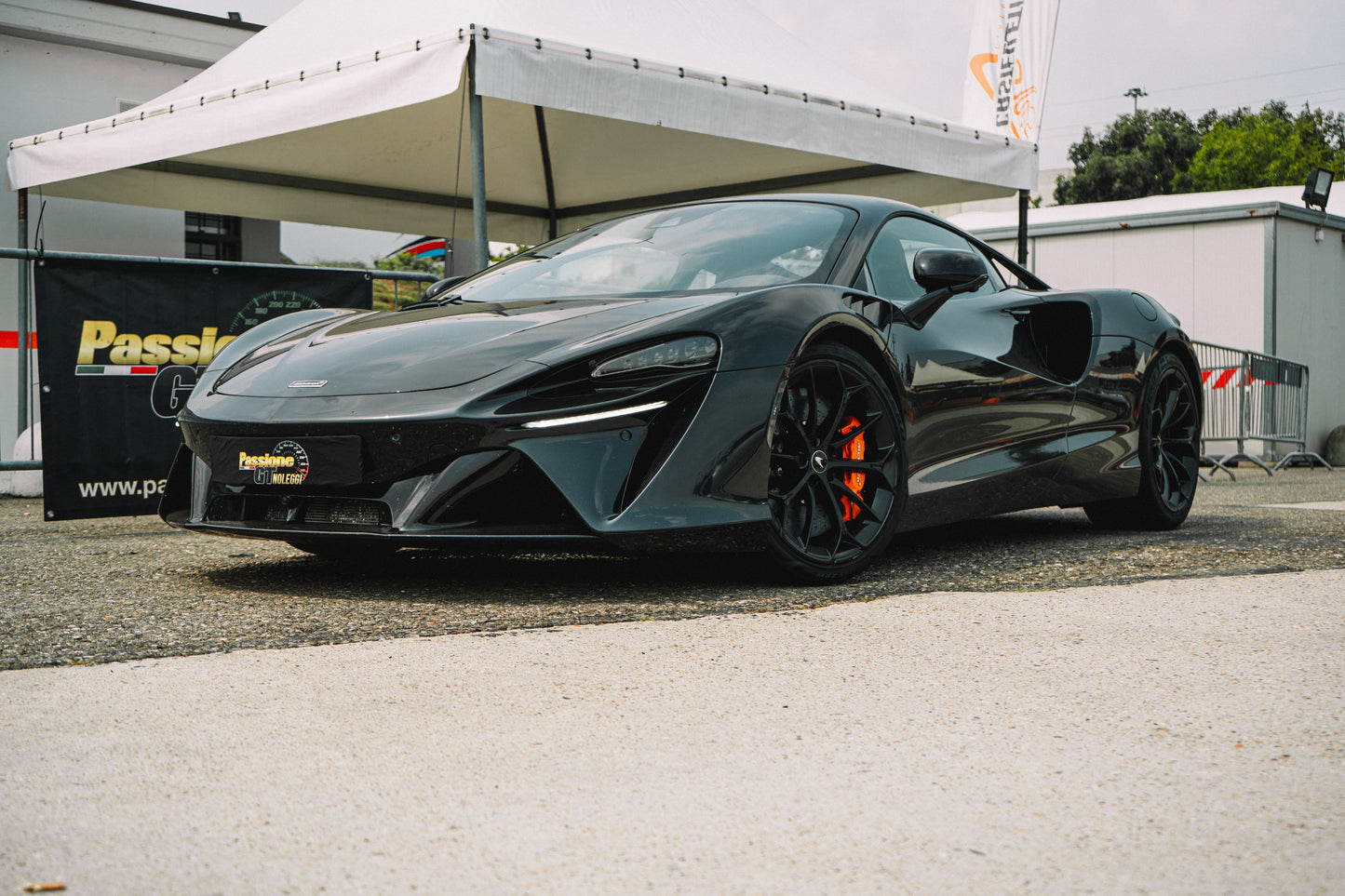 Corso di Guida Sportiva in McLaren Artura Performance