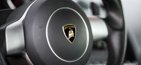 Emozione V10: Guida la Leggendaria Lamborghini Gallardo in Pista 🏎️