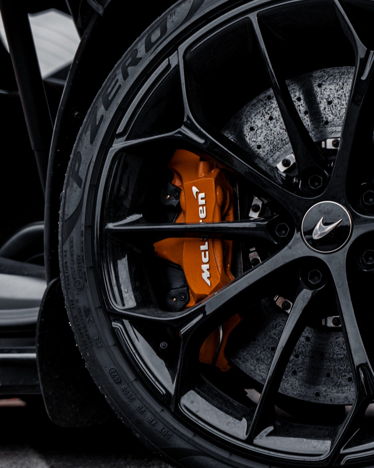 Corso di Guida Sportiva in McLaren Artura Performance
