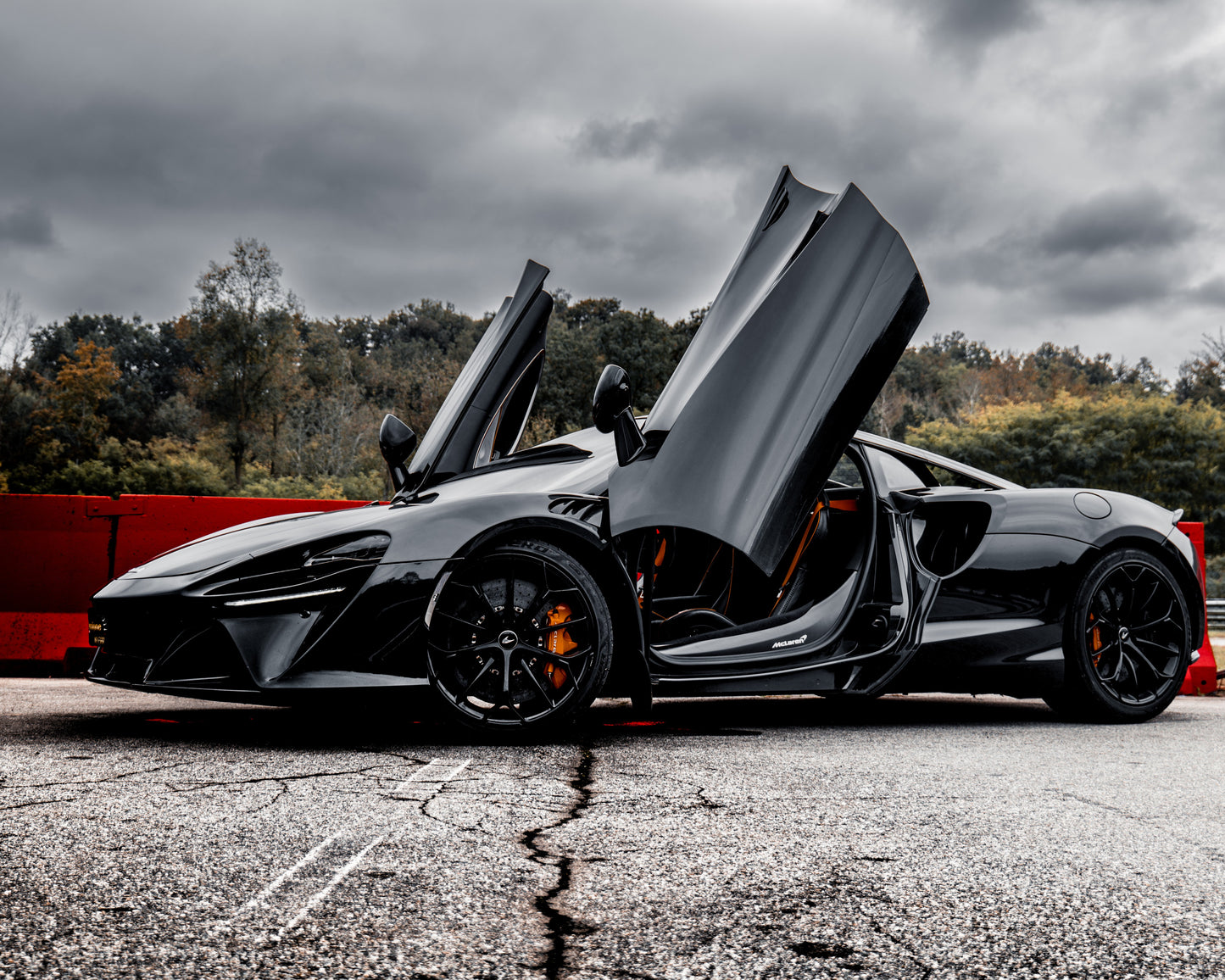 Corso di Guida Sportiva in McLaren Artura Performance