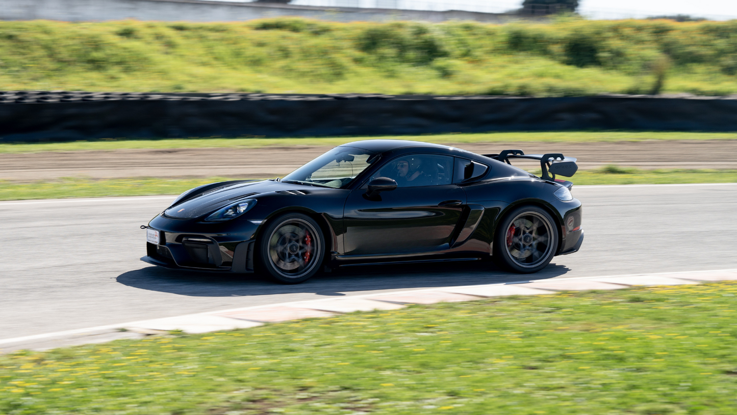 Adrenalina Pura: Corso di Guida Sportiva Premium su Supercar 🏎️