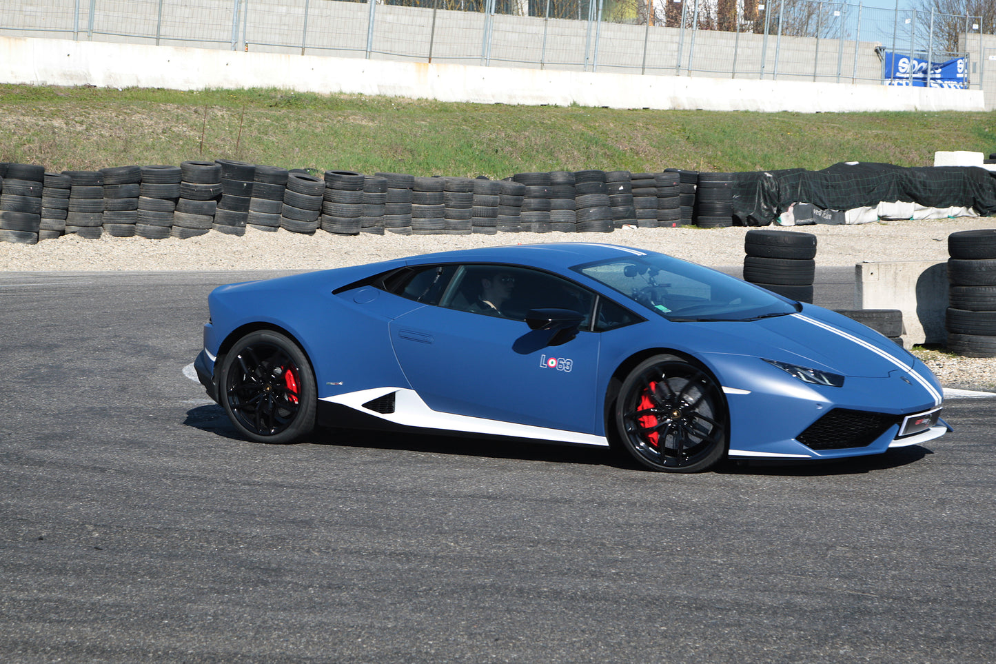 Corso di Guida Sportiva in Lamborghini Huracàn AVIO