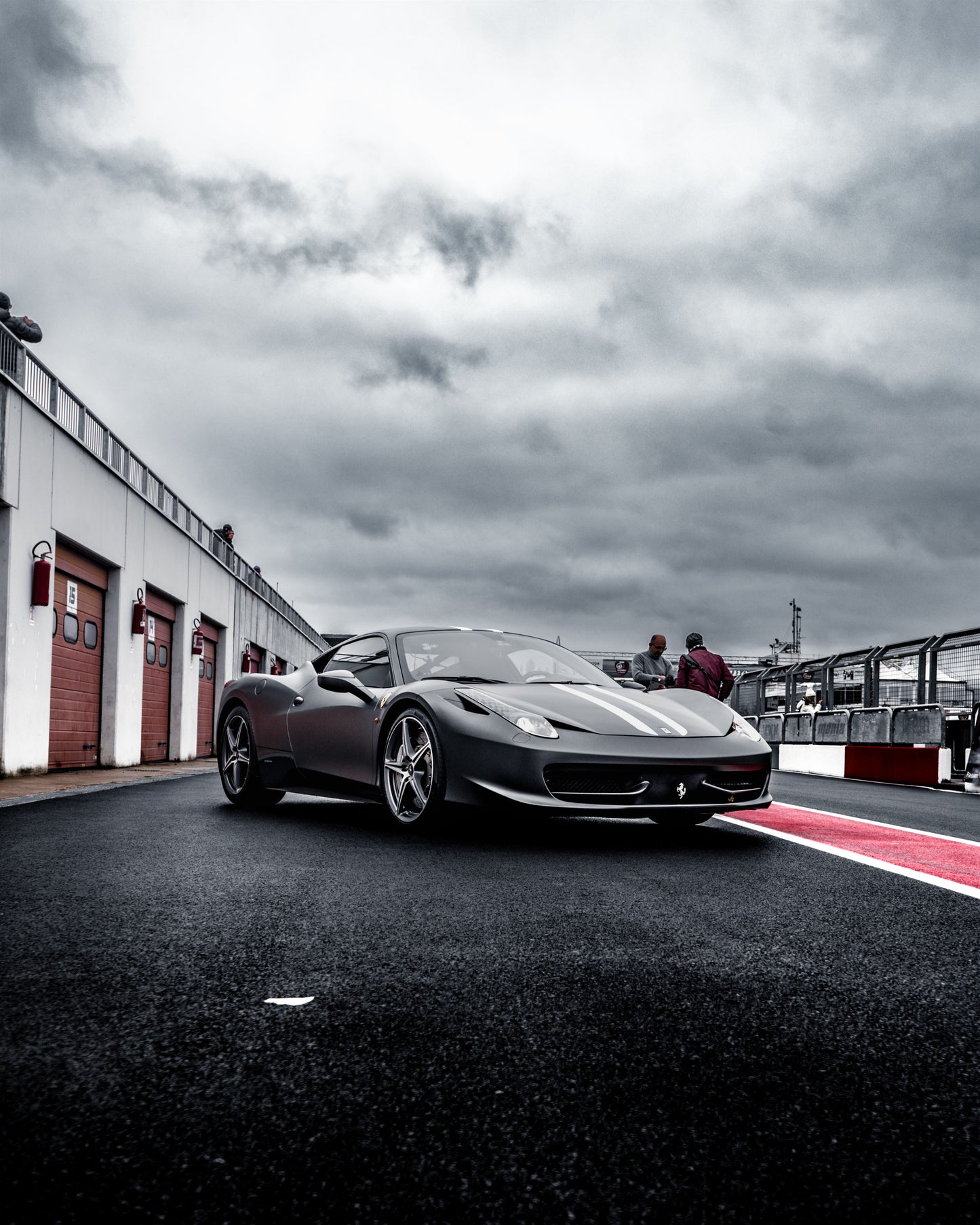 Guida una Ferrari 458 Italia Carbon in pista