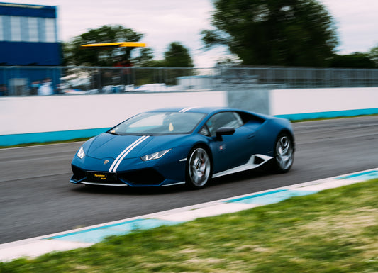 Corso di Guida Sportiva in Lamborghini Huracàn AVIO