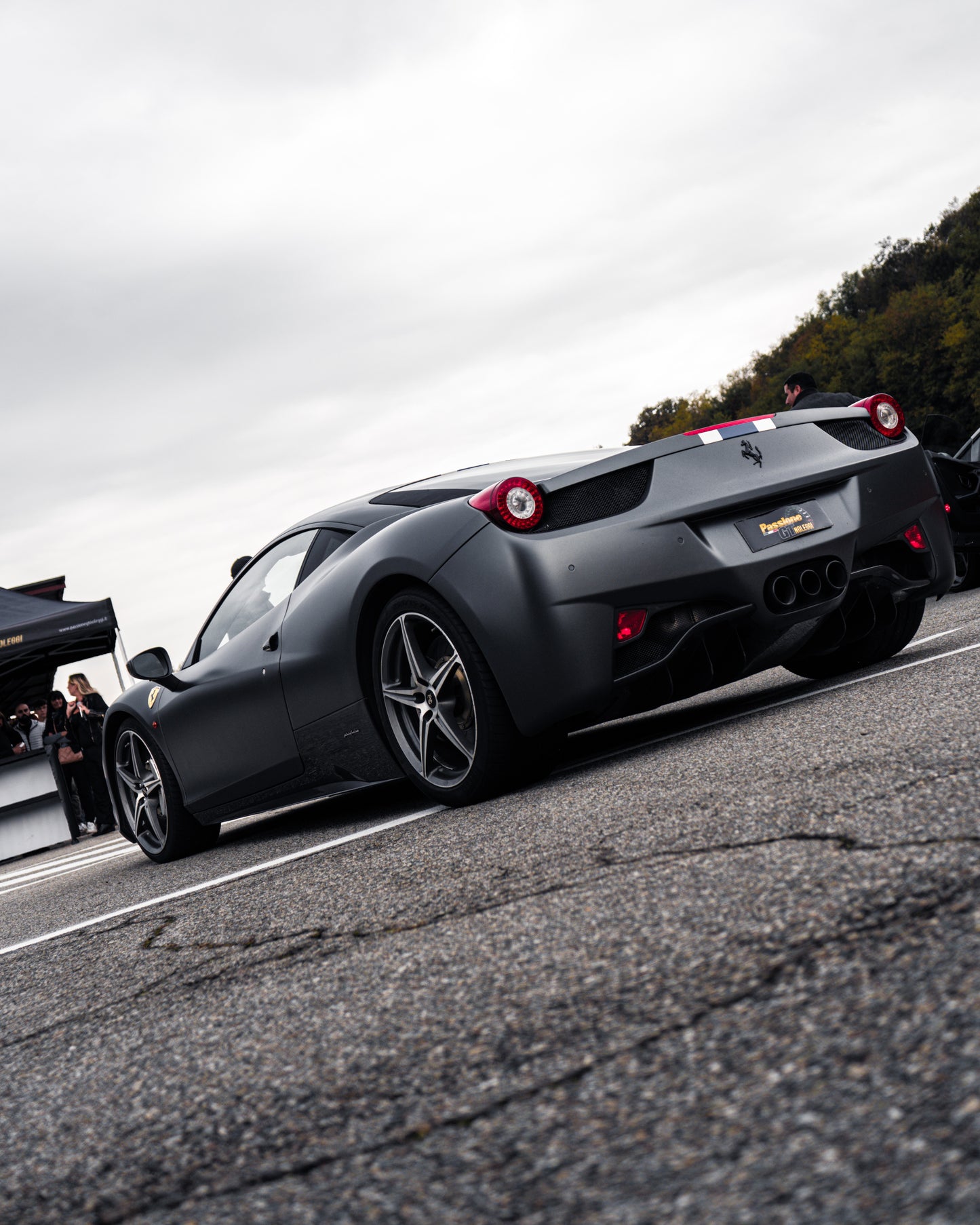 Guida una Ferrari 458 Italia Carbon in pista