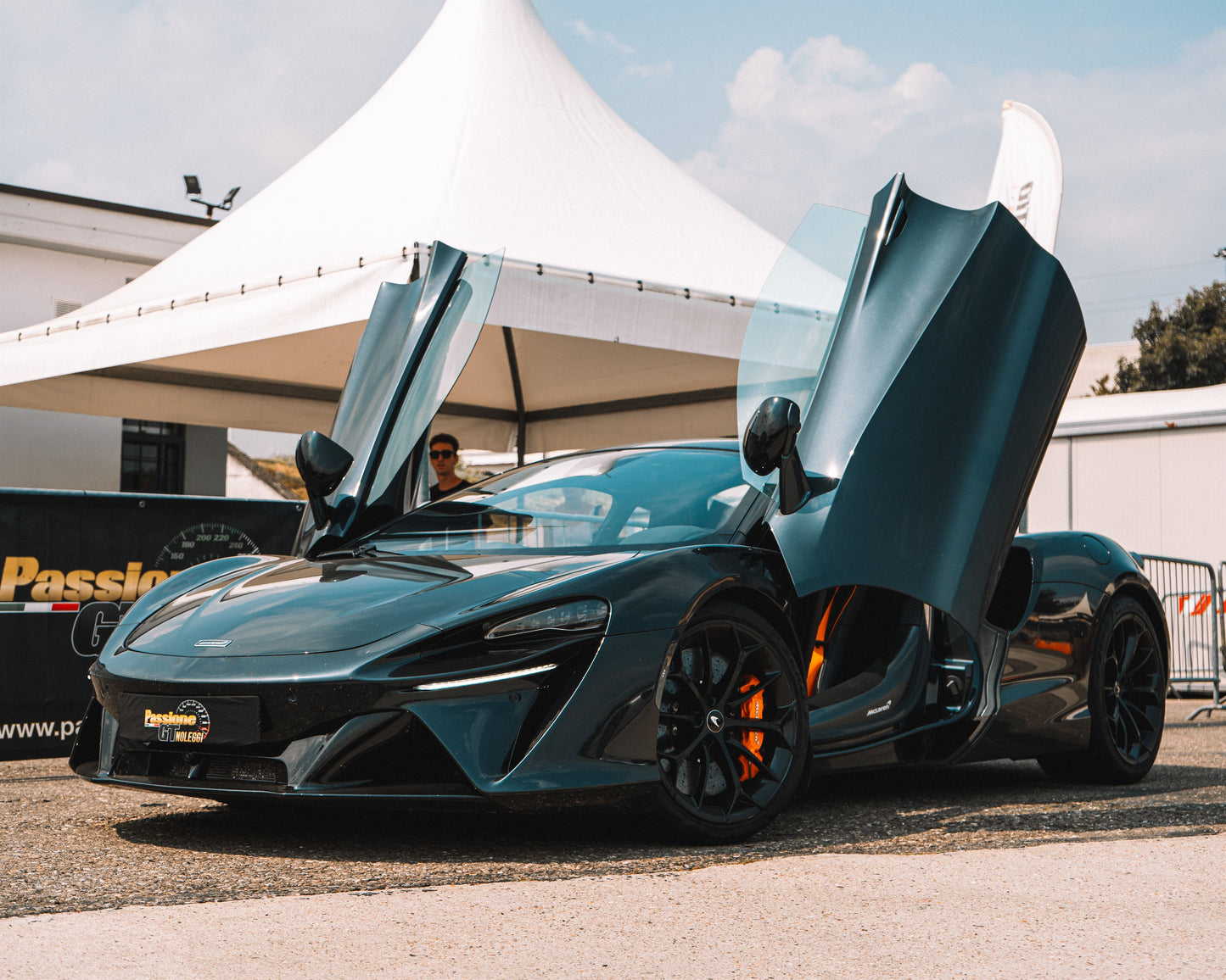 Guida una McLaren Artura Performance in Pista