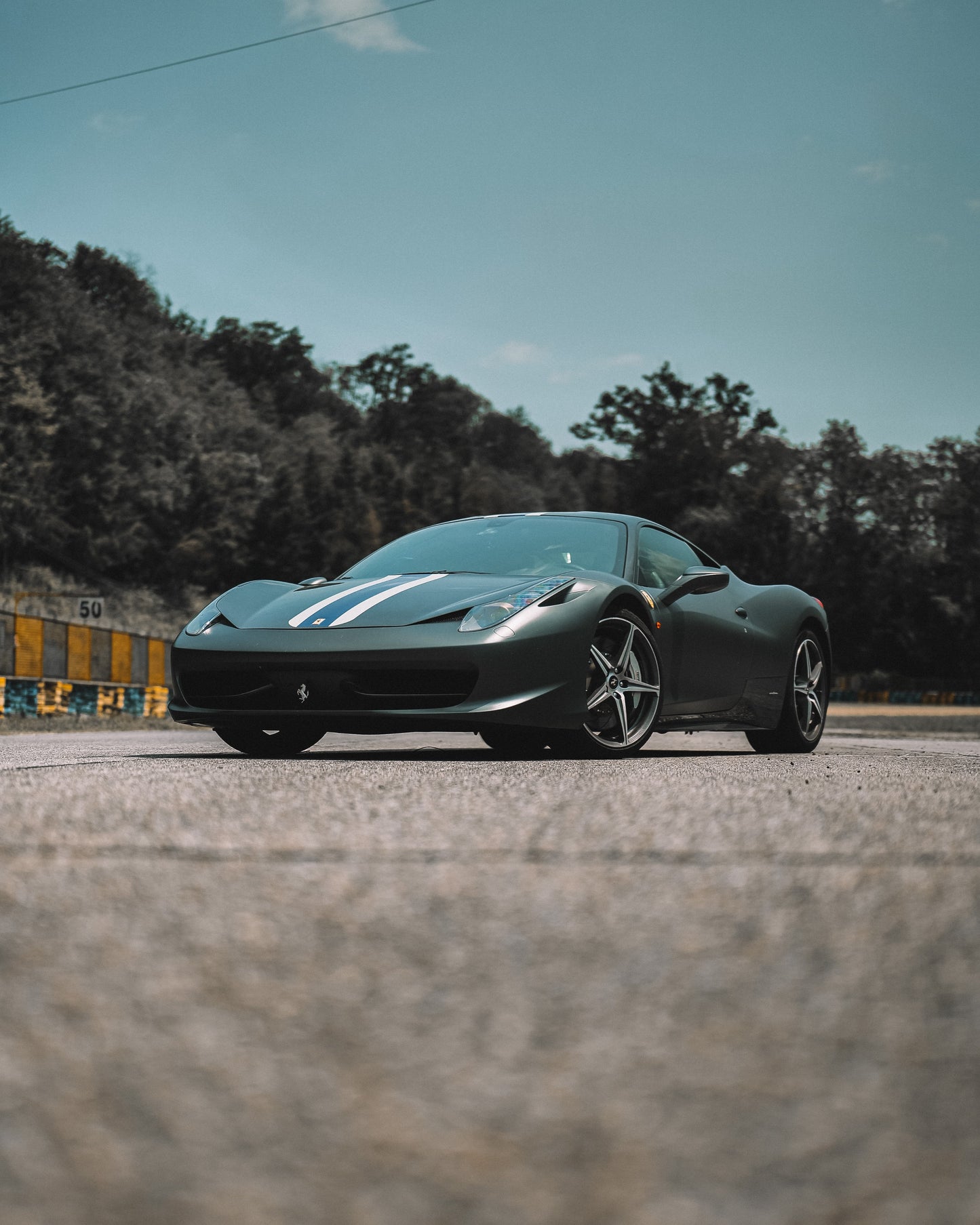 Guida una Ferrari 458 Italia Carbon in pista