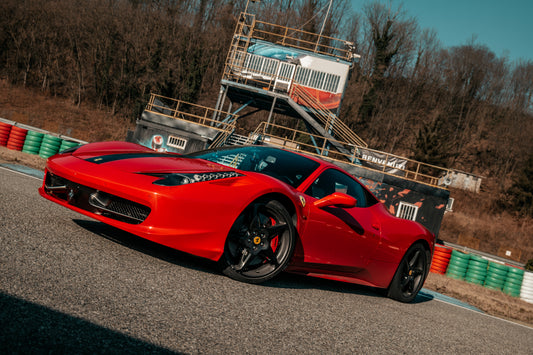 Guida una Ferrari 458 Italia in pista